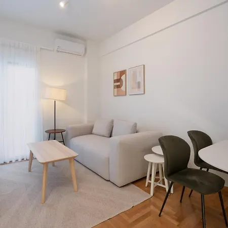 Apartment Liv - Captivating In Pagrati